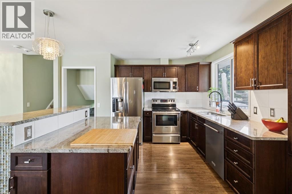 28 Cantrell Bay SW — photo 9