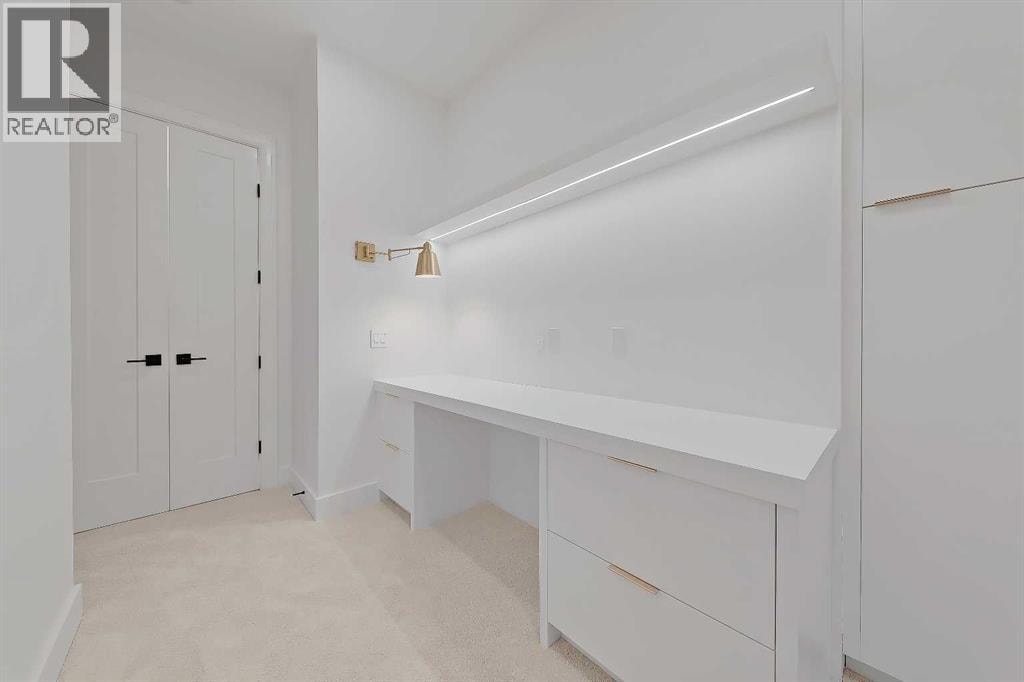 2008 8 Avenue SE — photo 43