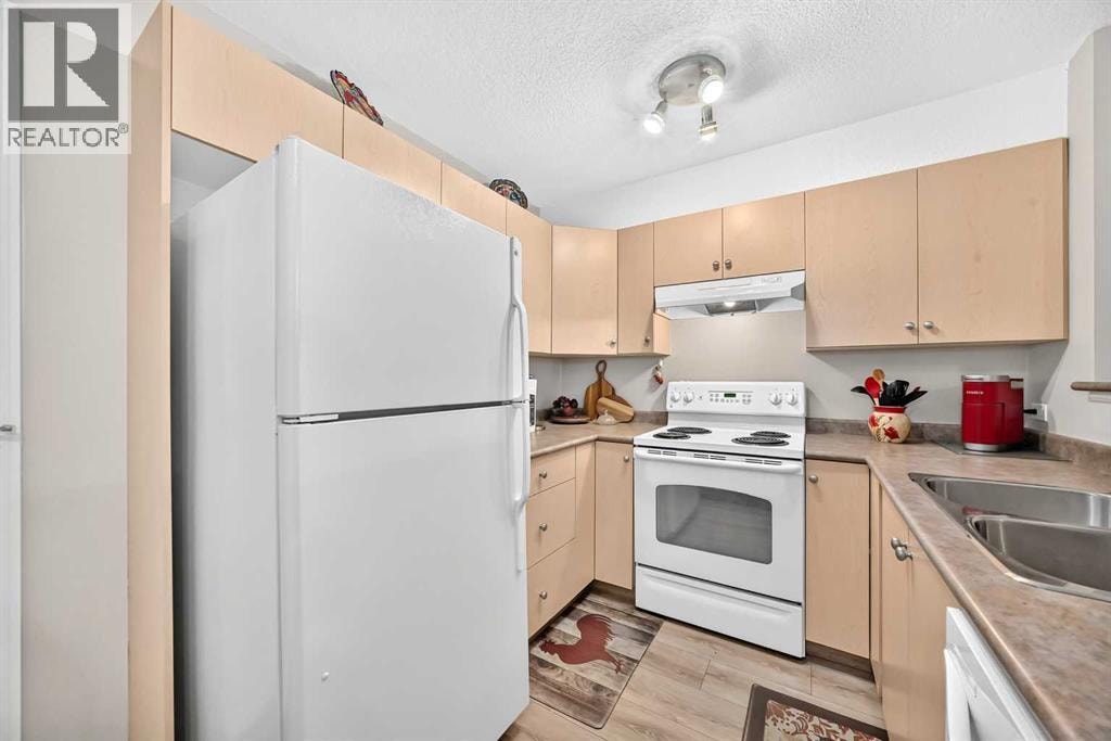 1139, 2395 Eversyde Avenue SW — photo 10