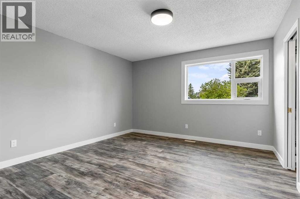 266 Shawnessy Drive SW — photo 13