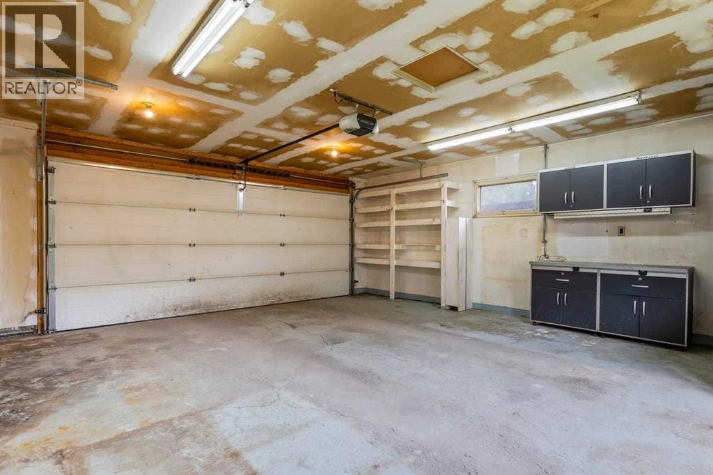 266 Shawnessy Drive SW — photo 32