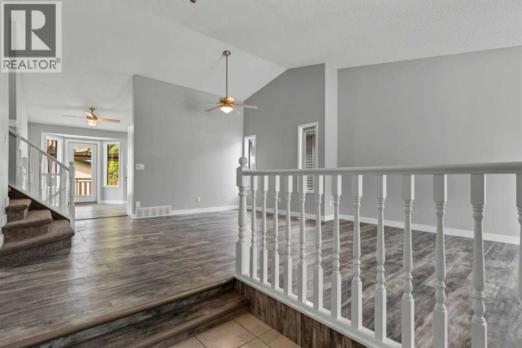 266 Shawnessy Drive SW — photo 5