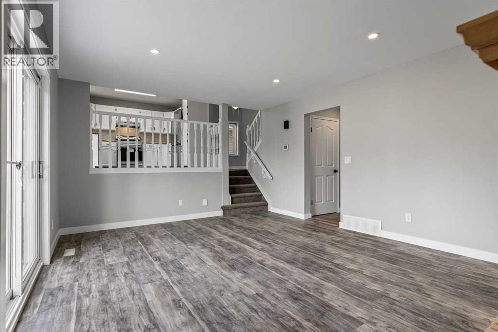 266 Shawnessy Drive SW — photo 10