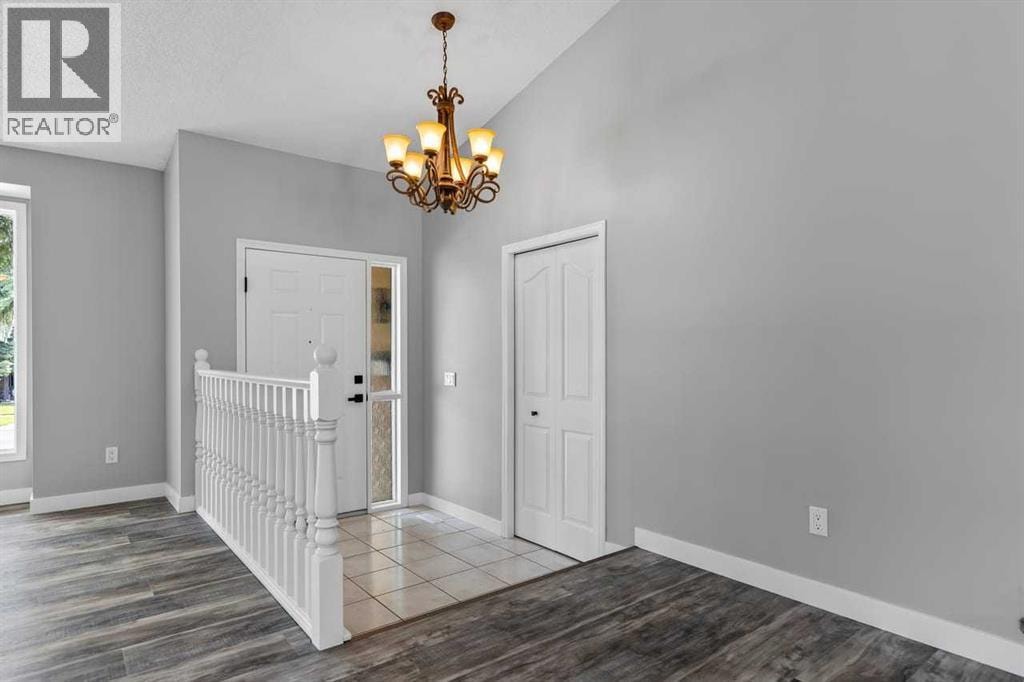 266 Shawnessy Drive SW — photo 4