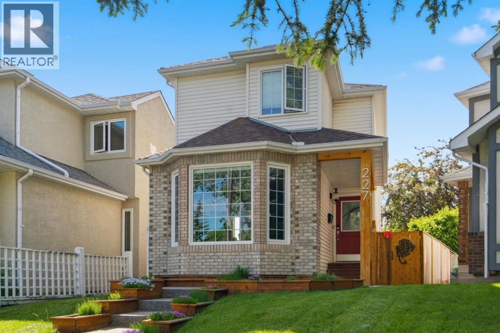 227 Coachway Road SW — photo 2