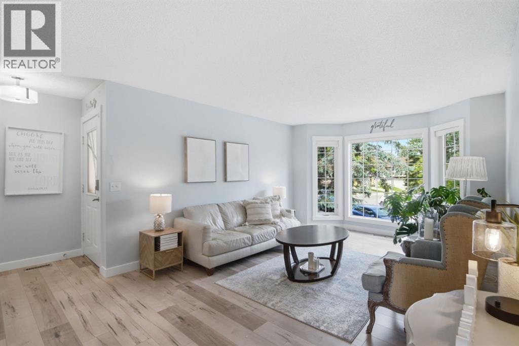 227 Coachway Road SW — photo 4