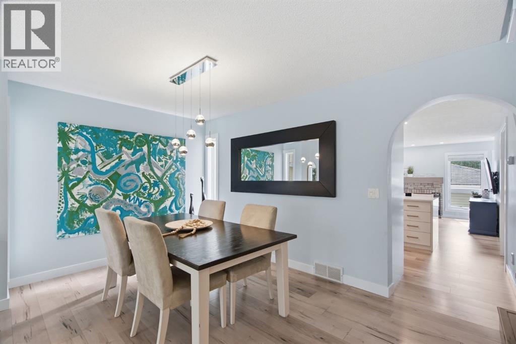 227 Coachway Road SW — photo 8