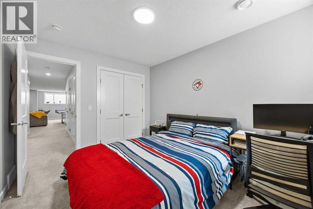 108 Wolf Crescent — photo 39