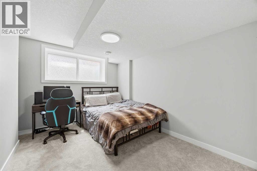 108 Wolf Crescent — photo 40