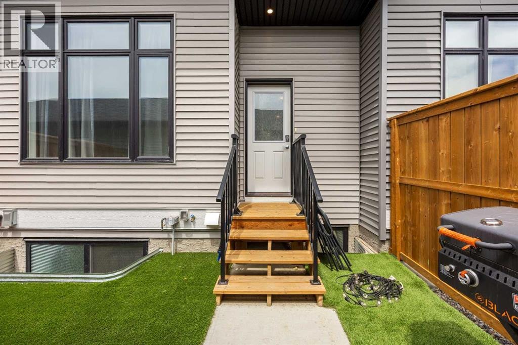 108 Wolf Crescent — photo 46