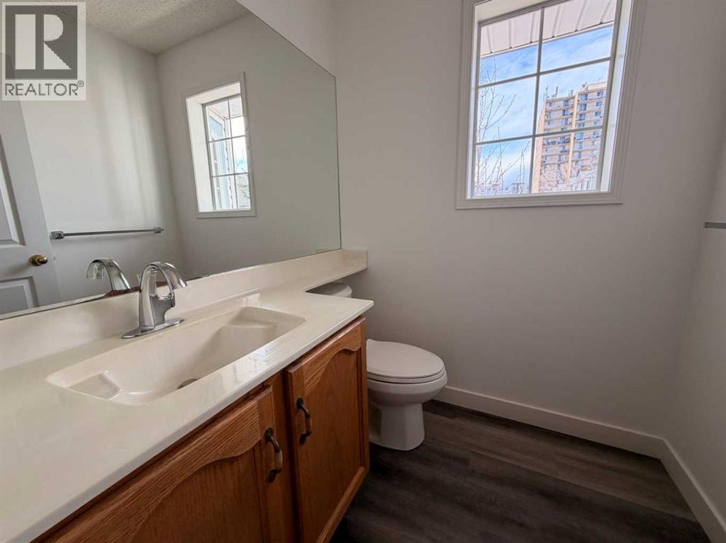 52 Kingsland Court SW — photo 20