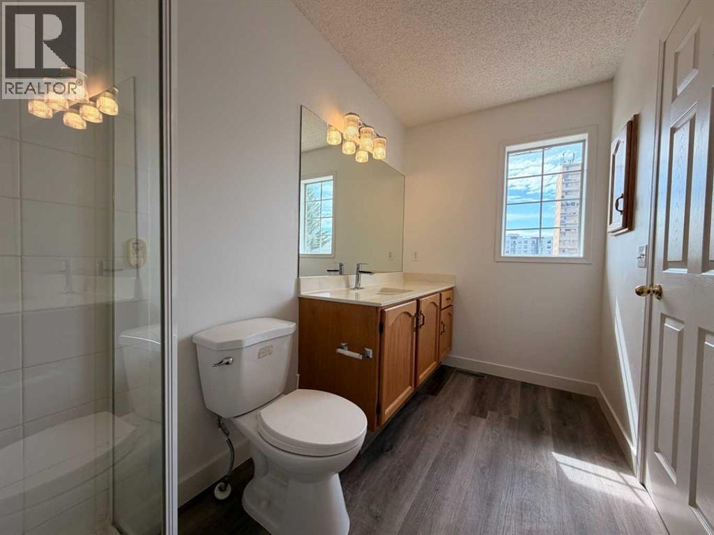 52 Kingsland Court SW — photo 24