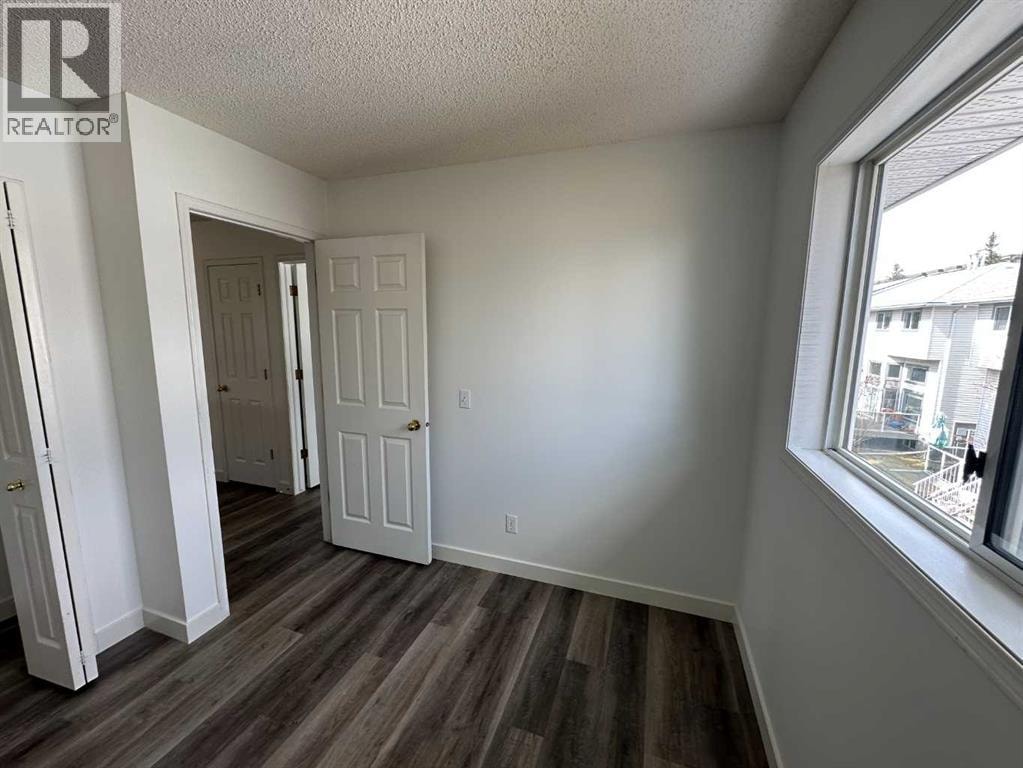 52 Kingsland Court SW — photo 25