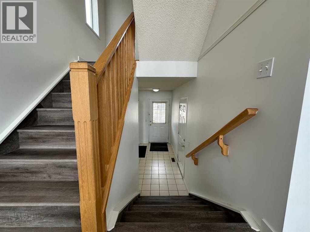 52 Kingsland Court SW — photo 6