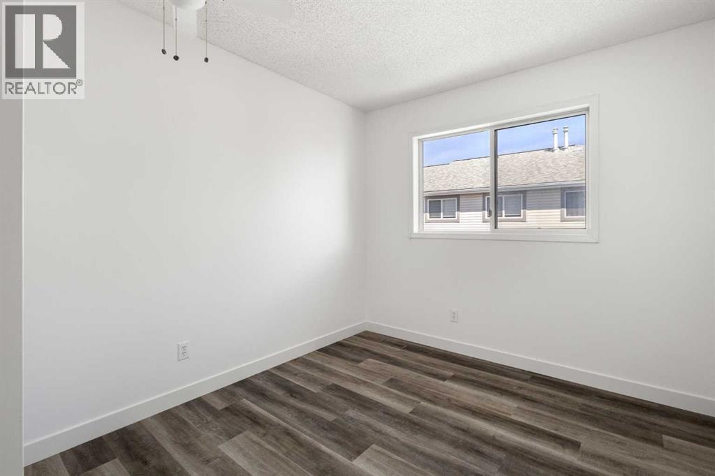 52 Kingsland Court SW — photo 26
