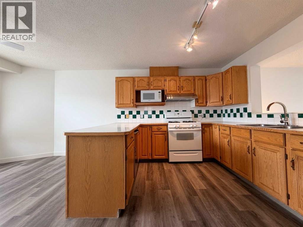 52 Kingsland Court SW — photo 16