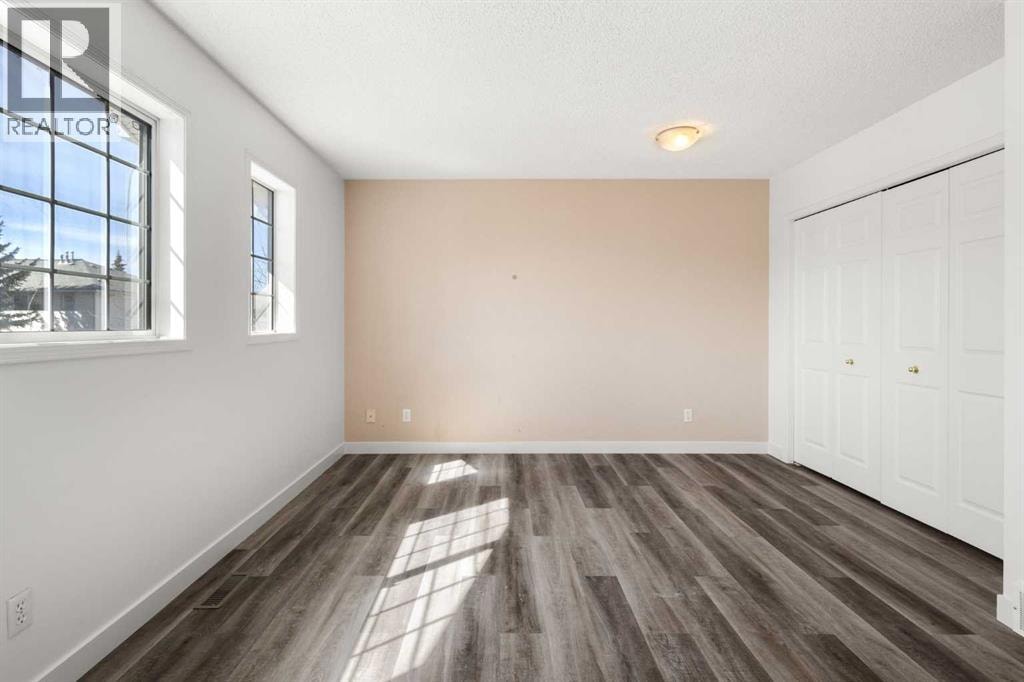 52 Kingsland Court SW — photo 22