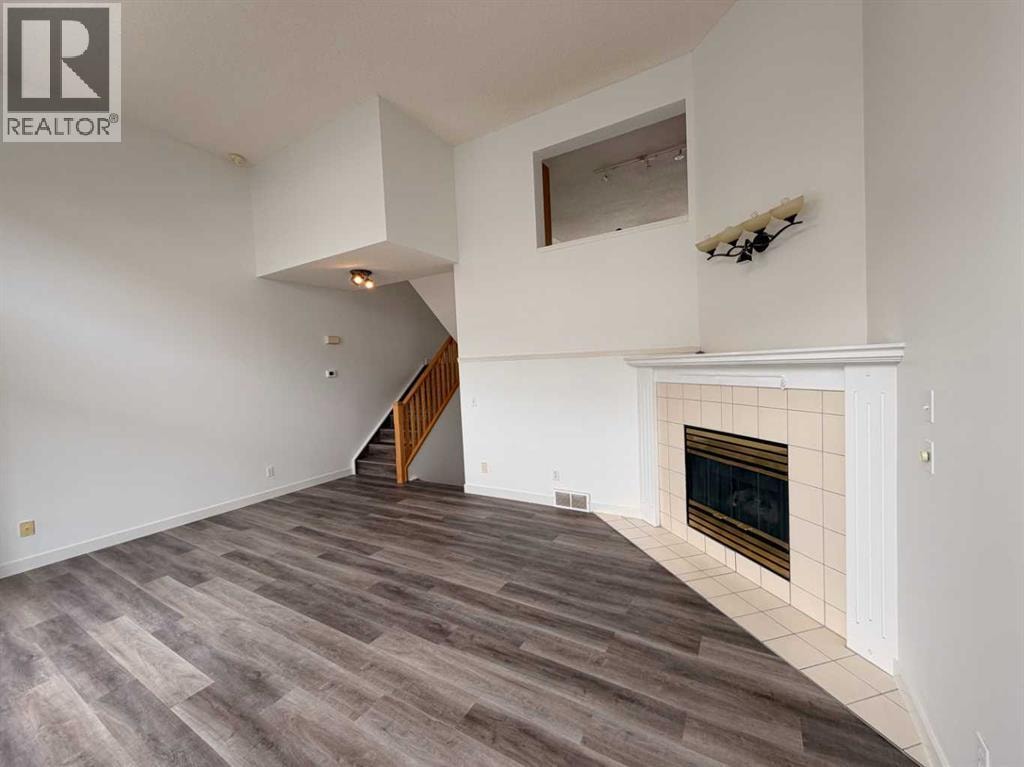 52 Kingsland Court SW — photo 9