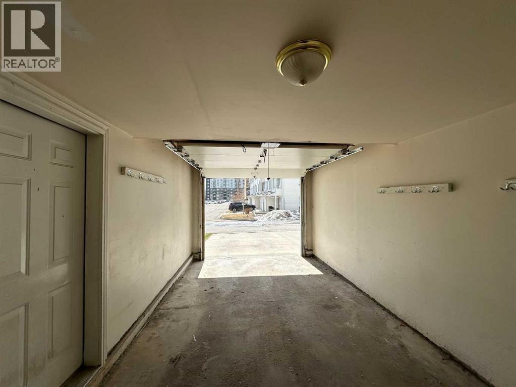 52 Kingsland Court SW — photo 34