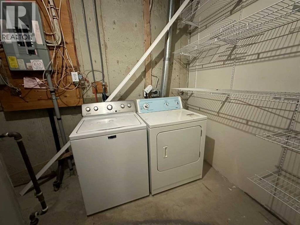52 Kingsland Court SW — photo 43
