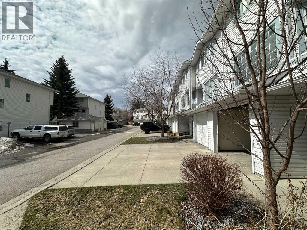 52 Kingsland Court SW — photo 42
