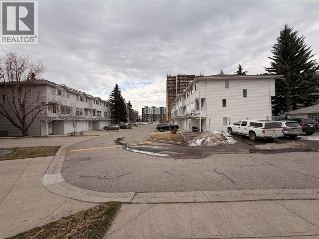 52 Kingsland Court SW — photo 40