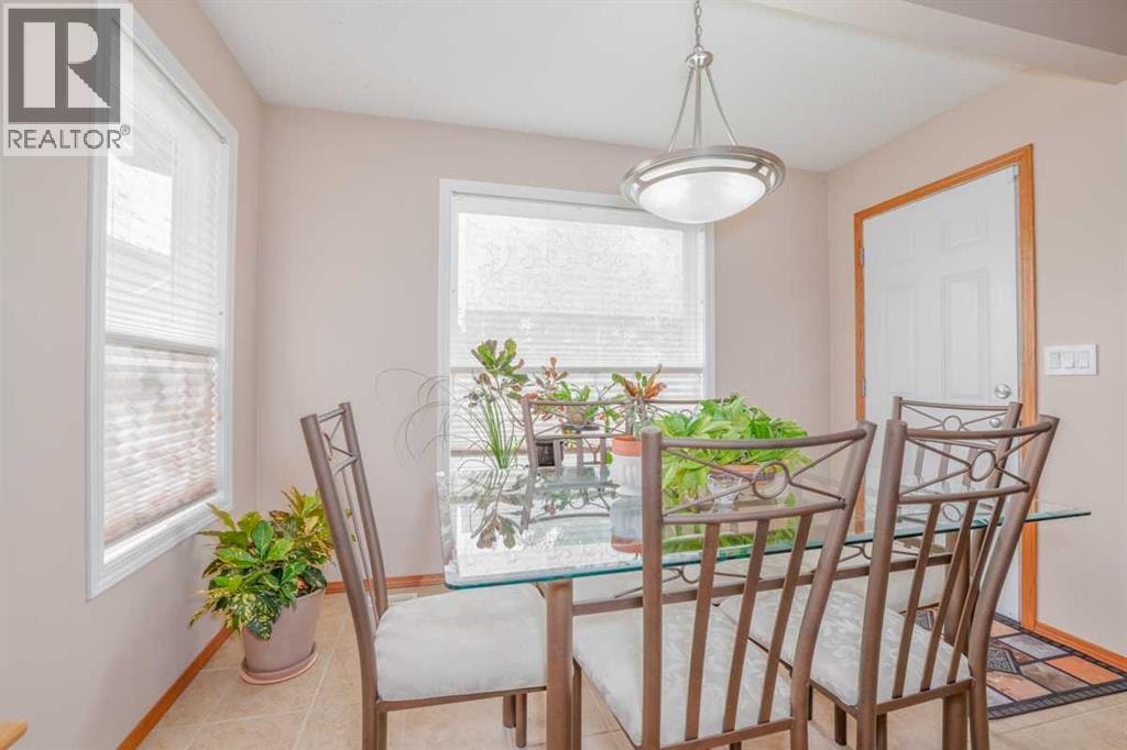 42 Royal Birch Landing NW — photo 12