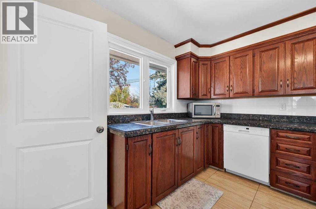 9211 Elbow Drive SW — photo 13