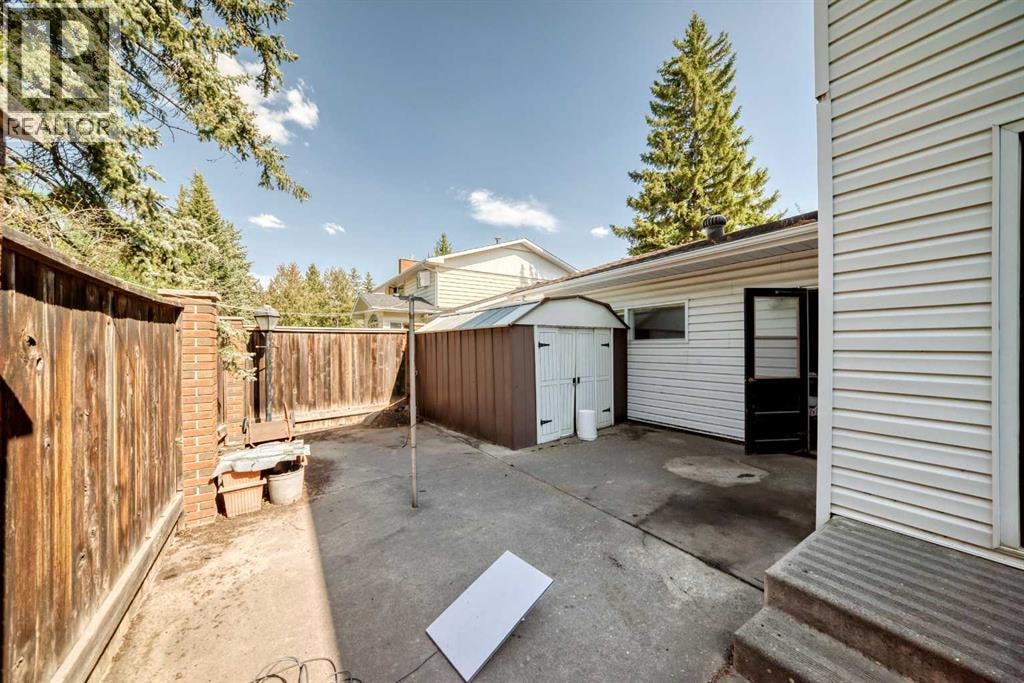 8 Varsdale Place NW — photo 36