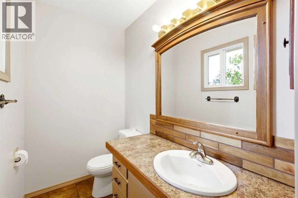 1251 Hunterquay Hill NW — photo 20