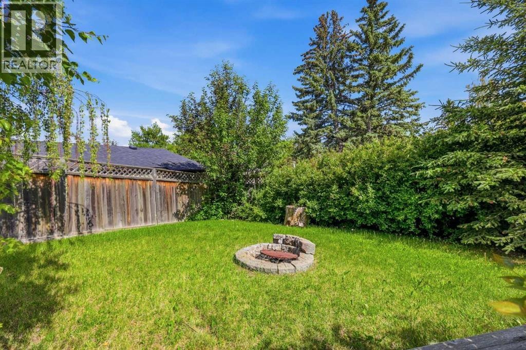 1251 Hunterquay Hill NW — photo 36