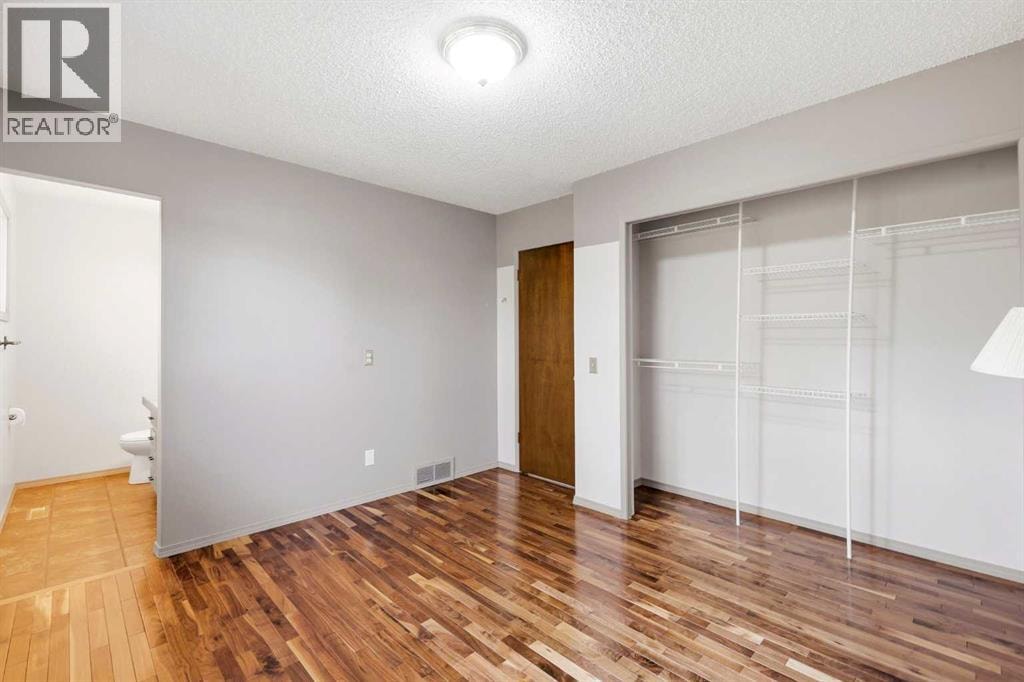 1251 Hunterquay Hill NW — photo 19