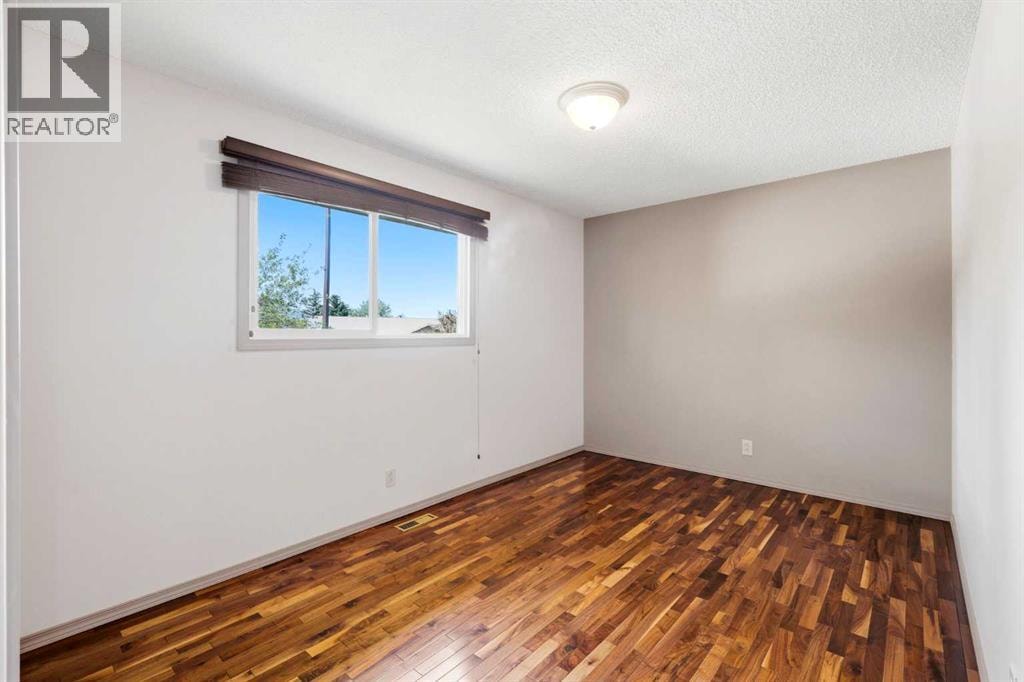 1251 Hunterquay Hill NW — photo 23