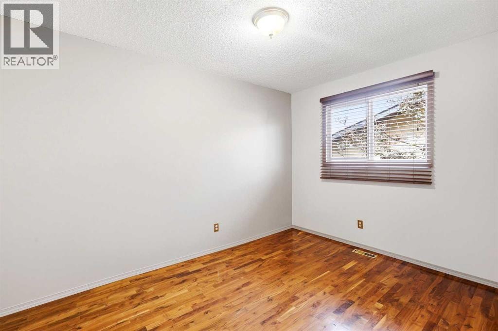 1251 Hunterquay Hill NW — photo 21