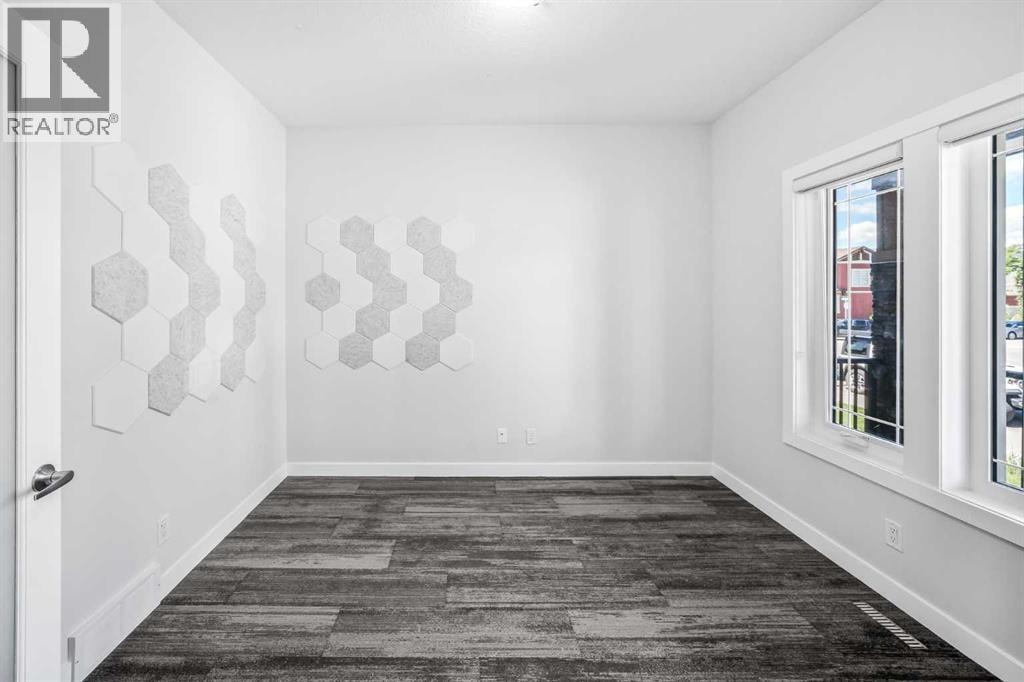 858 Evanston Drive NW — photo 5