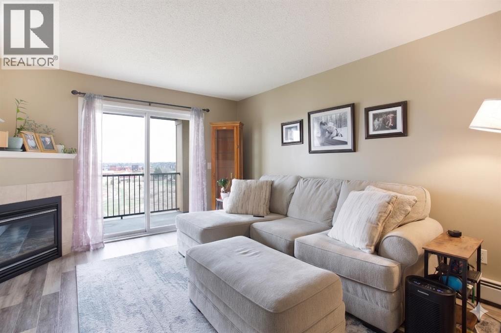 6405, 304 Mackenzie Way SW — photo 10
