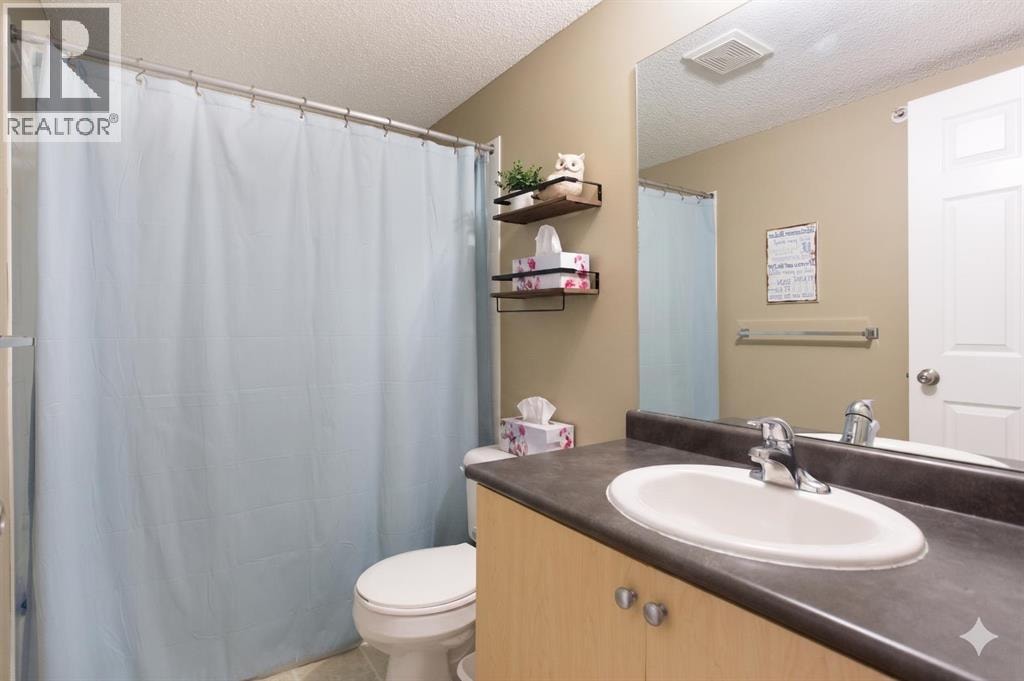 6405, 304 Mackenzie Way SW — photo 16