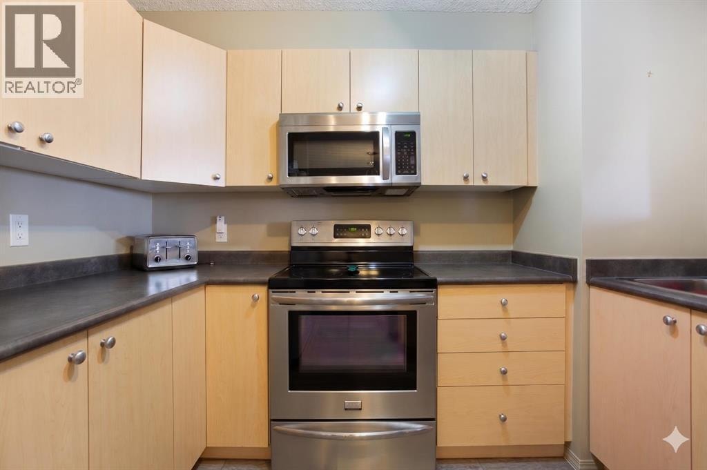 6405, 304 Mackenzie Way SW — photo 8