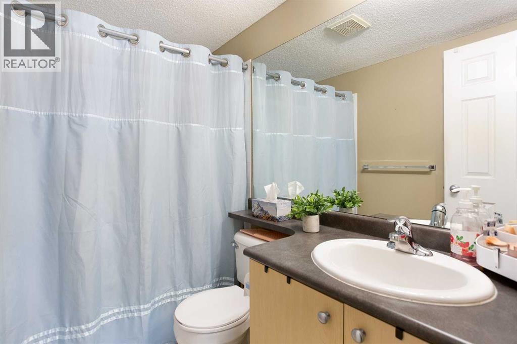 6405, 304 Mackenzie Way SW — photo 19
