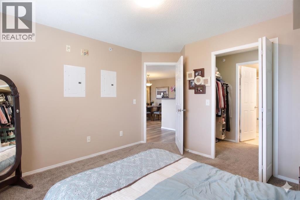 6405, 304 Mackenzie Way SW — photo 14