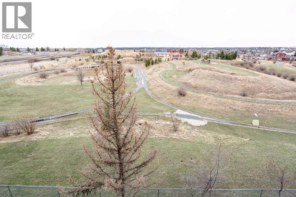 6405, 304 Mackenzie Way SW — photo 25