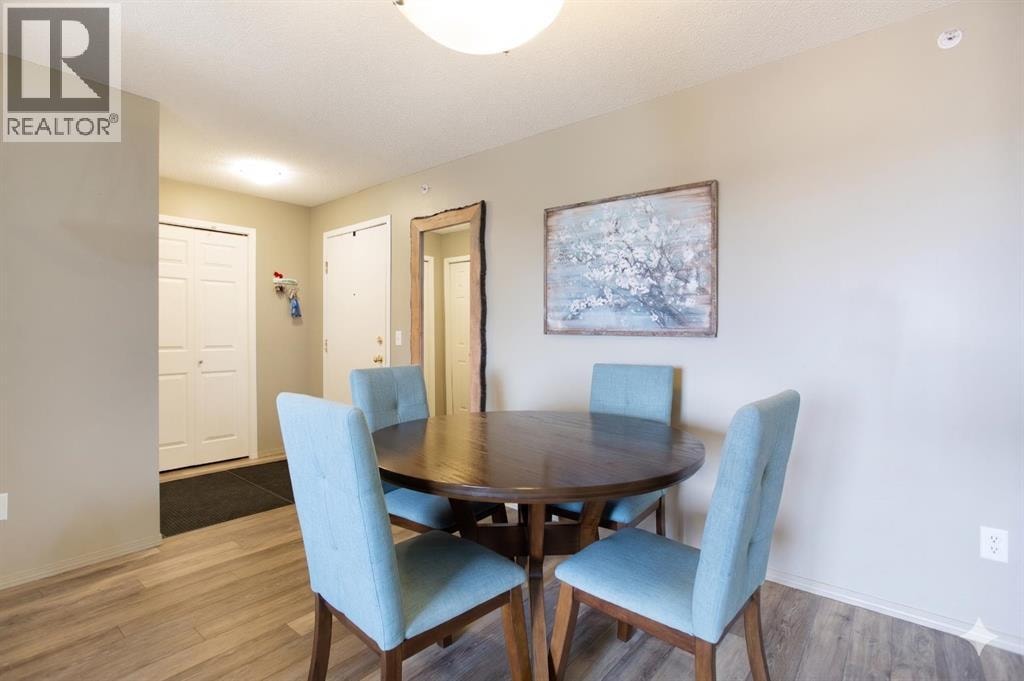 6405, 304 Mackenzie Way SW — photo 6