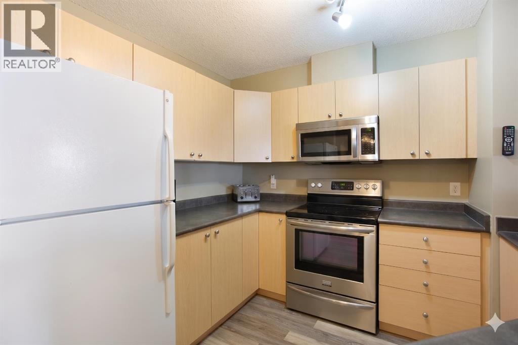 6405, 304 Mackenzie Way SW — photo 9