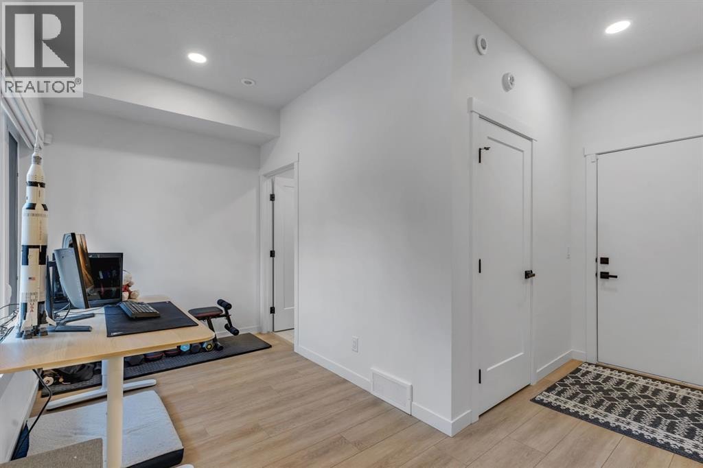 213 Greenbriar Common — photo 15