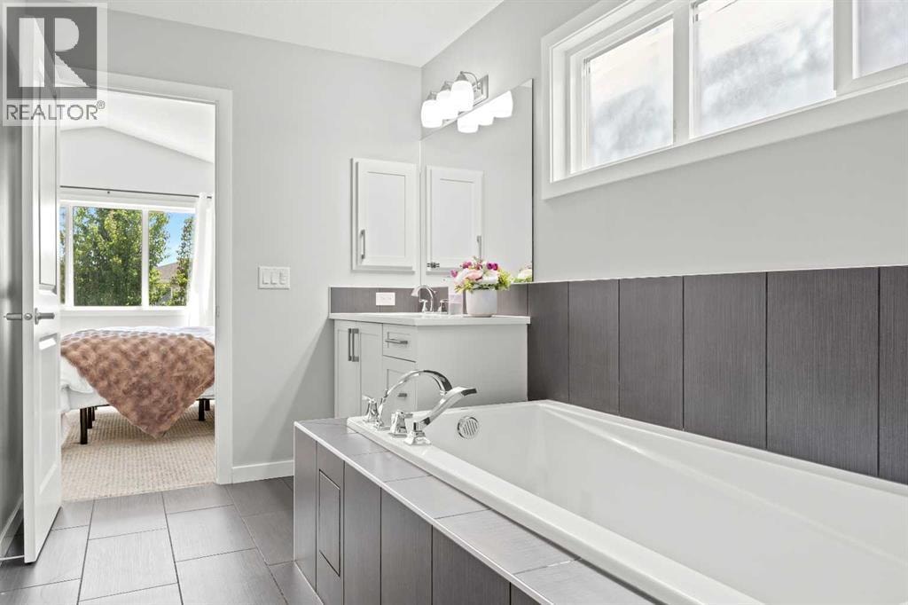 123 Masters Rise SE — photo 28