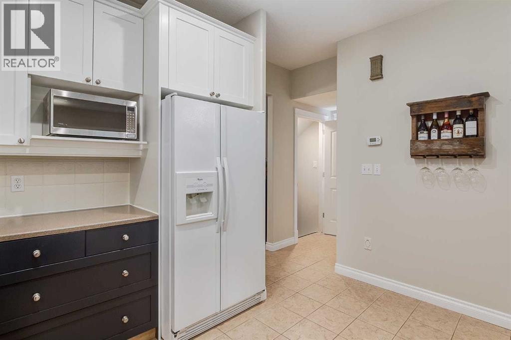 310 8 Avenue NE — photo 12