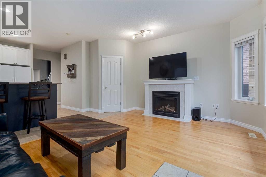 310 8 Avenue NE — photo 13