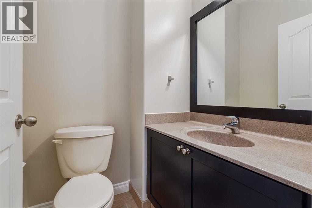 310 8 Avenue NE — photo 15