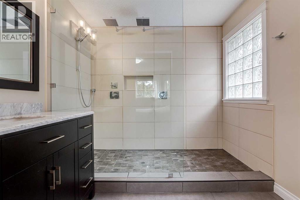 310 8 Avenue NE — photo 21