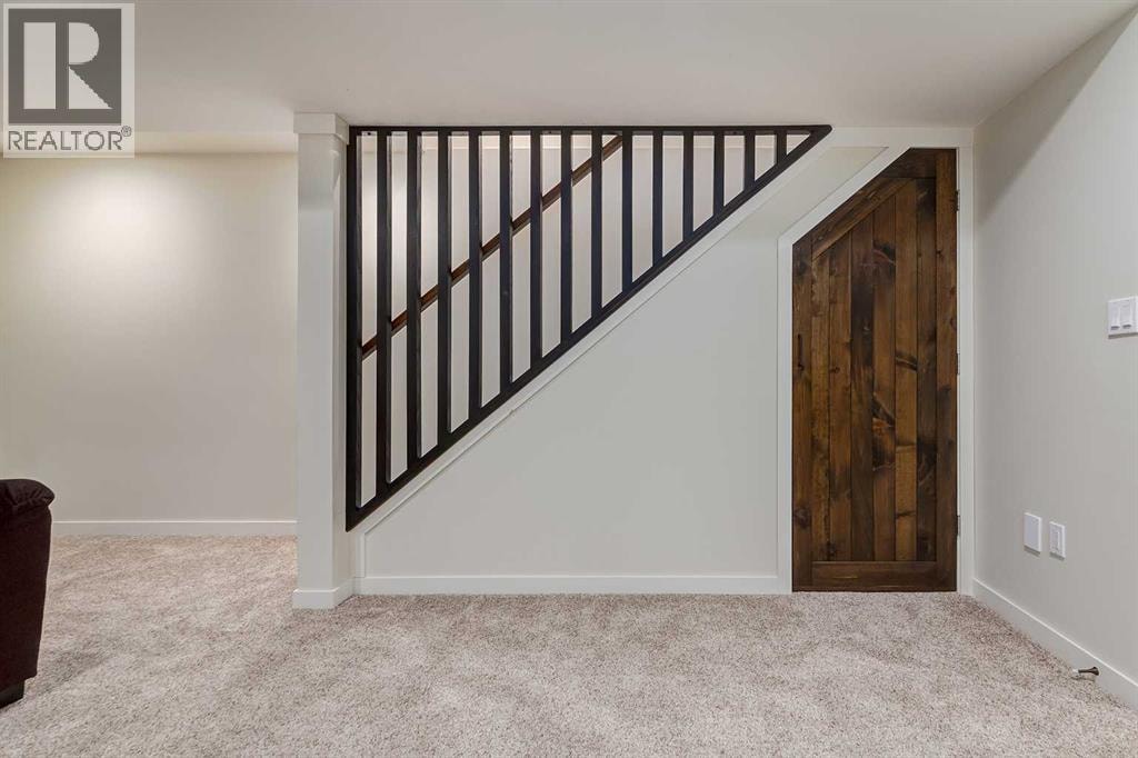 310 8 Avenue NE — photo 32